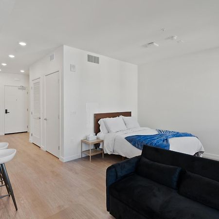 Bright Studio On Sunset Blvd, Free Parking, Gym, And Pool Los Angeles Dış mekan fotoğraf